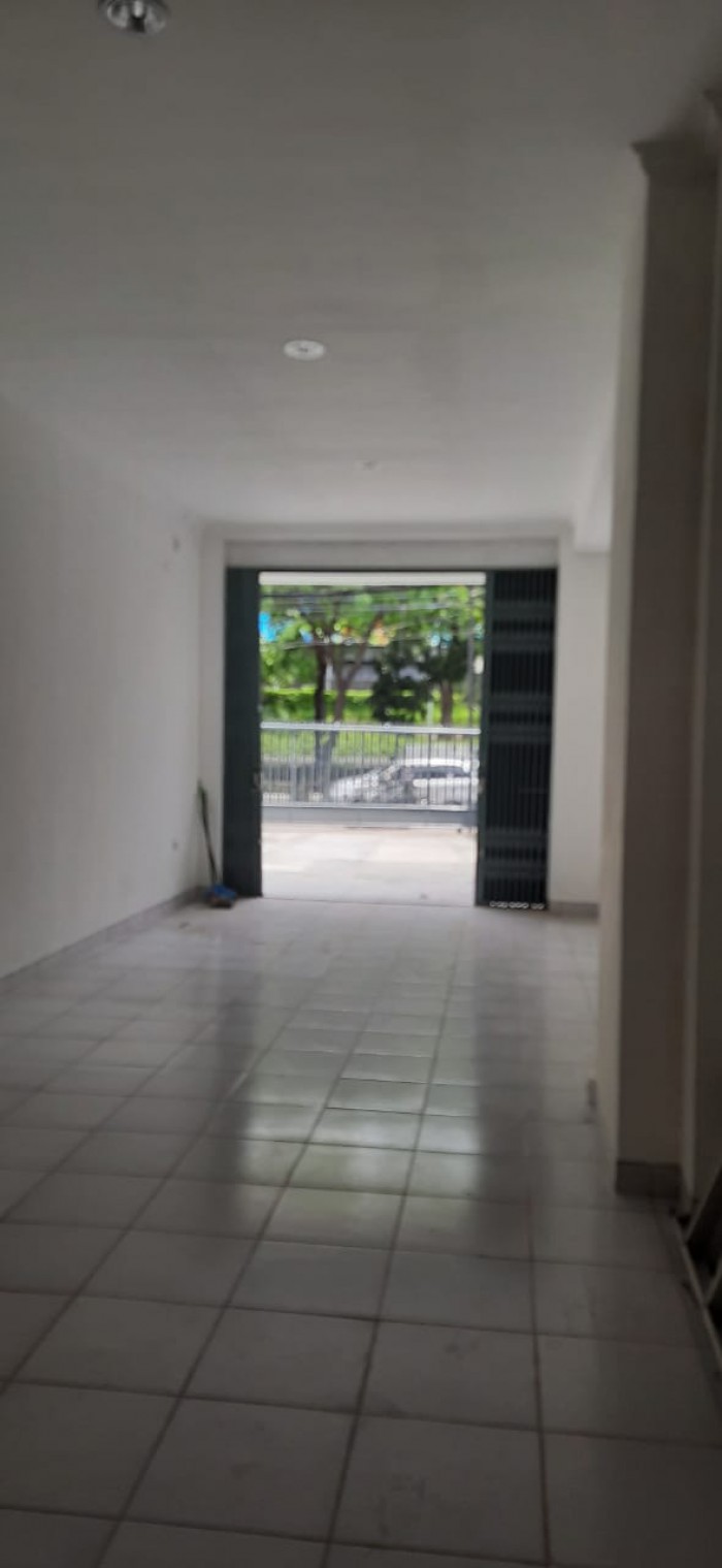 ruko dijual di Gandaria City Kebon Jeruk Jakarta Selatan 